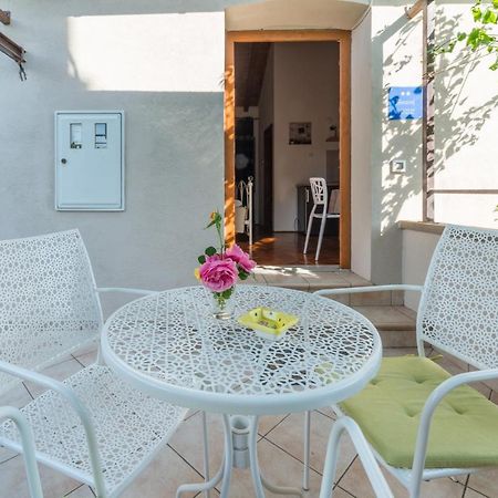 Apartmani Bugenvilija Brbinj Kültér fotó