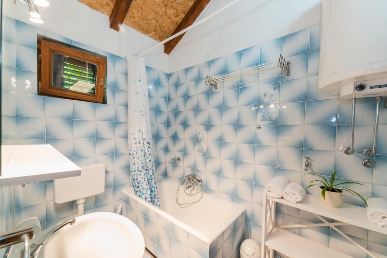 Apartmani Bugenvilija Brbinj Kültér fotó