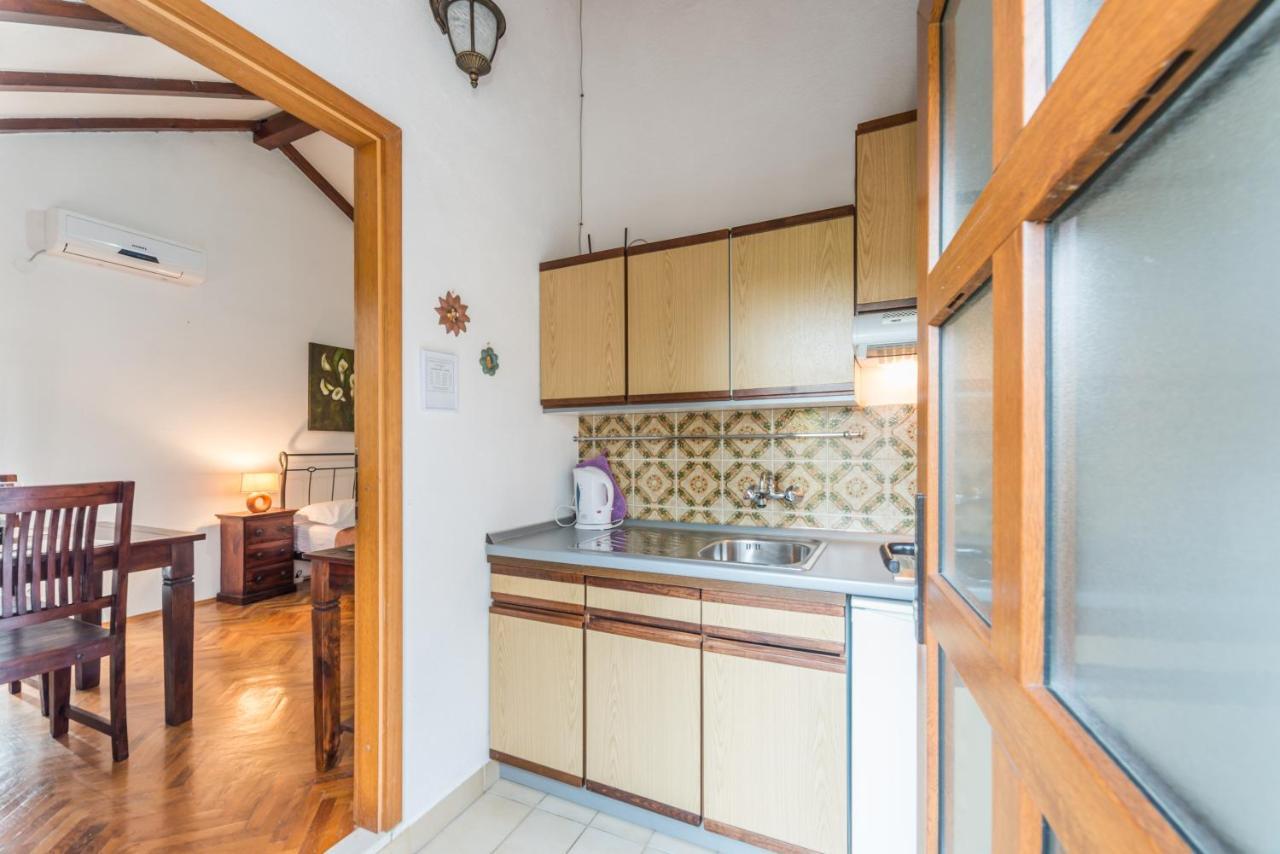 Apartmani Bugenvilija Brbinj Kültér fotó